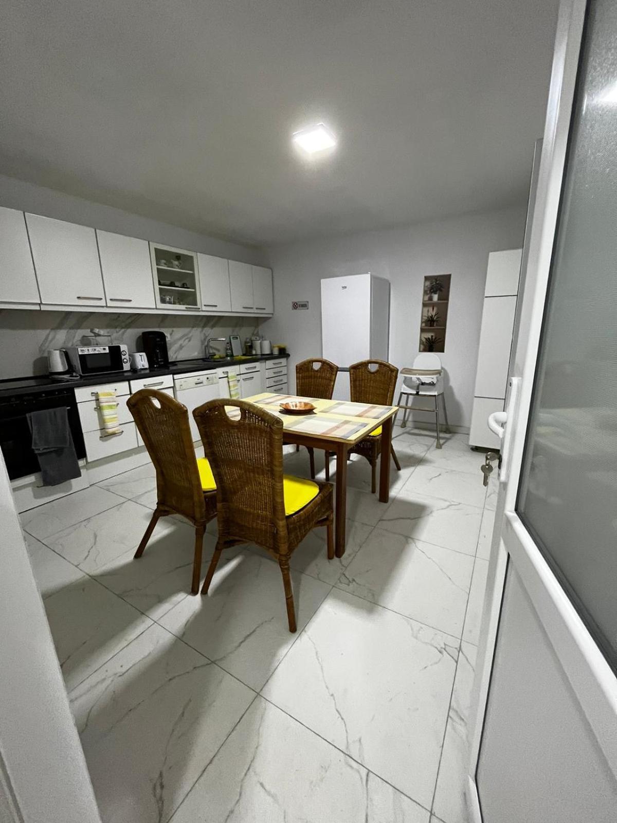 Vacation Villa Сучевица Экстерьер фото